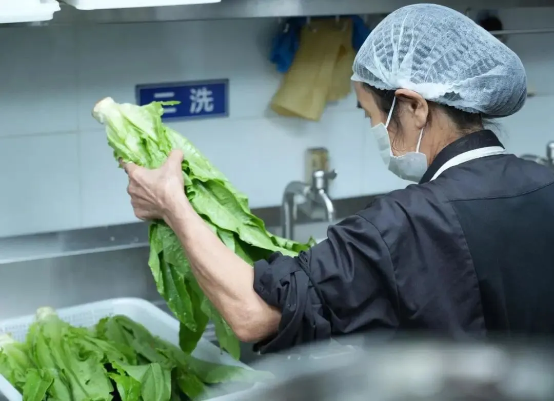 一起查餐厅！全力筑牢全运会食品安全防线