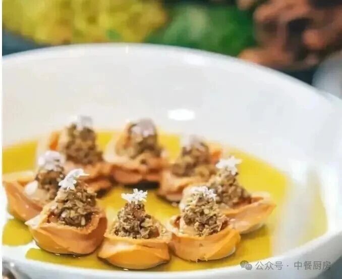 当餐推荐酒楼特色风味菜，一口入味