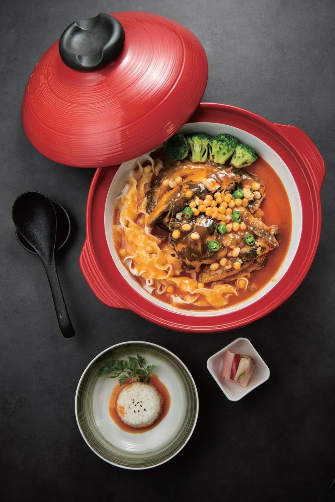 当餐酒楼特色菜，时令鲜材烹制