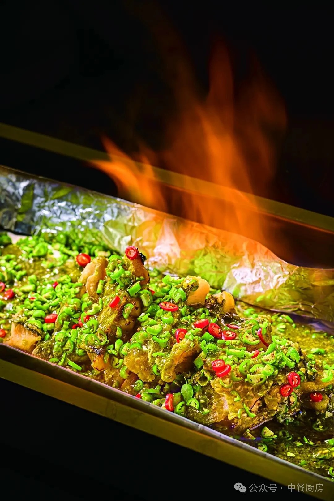 当餐酒楼特色菜，选料严格把关