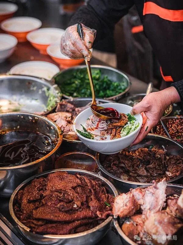 告别老师傅依赖！智能调味机，正在重构餐饮后厨的生存逻辑