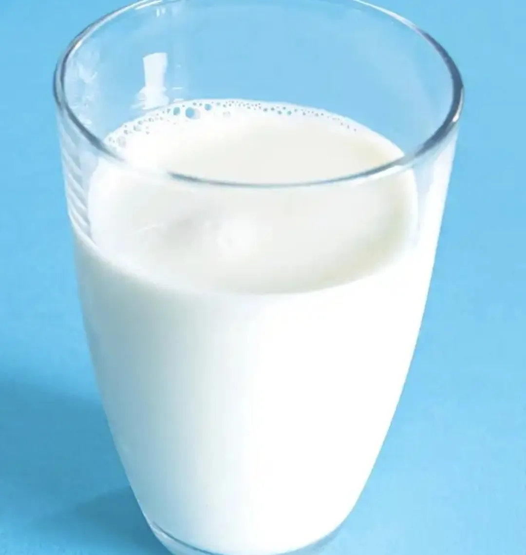 滋阴润肠、老人便秘的最佳食材蜜糖牛奶芝麻羹