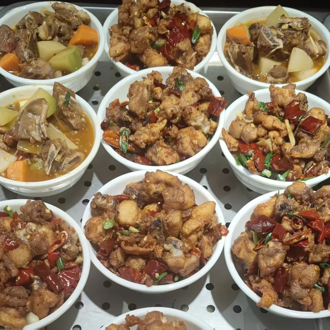 南苏食堂品舌尖美味 暖职工心田