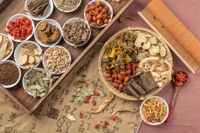 如何通过饮食调整改善亚健康状态？