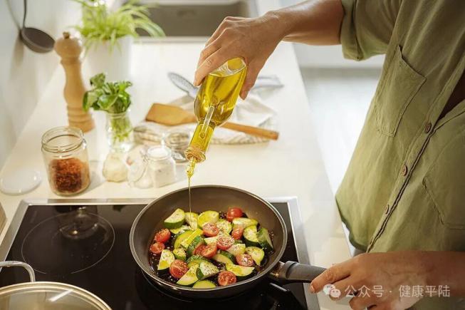 “减油、增豆、加奶”，饮食调整一下，实操指南→