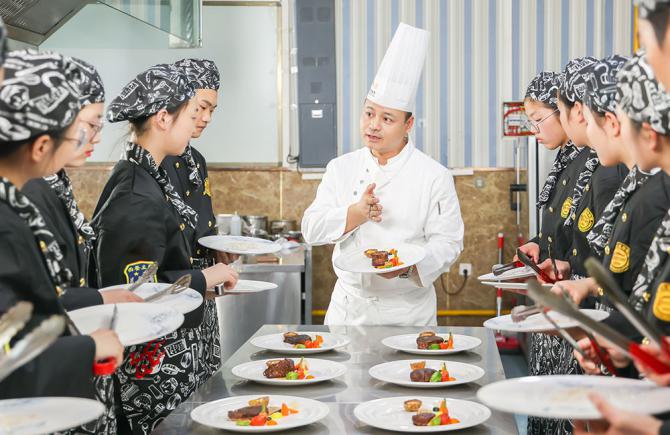 西餐厅库存优化研究