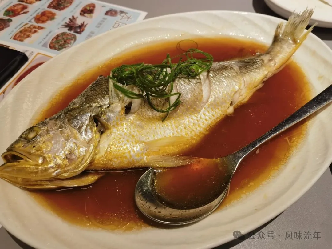 扬州必吃地道美食,早茶丰盛精致,慢慢吃才有味