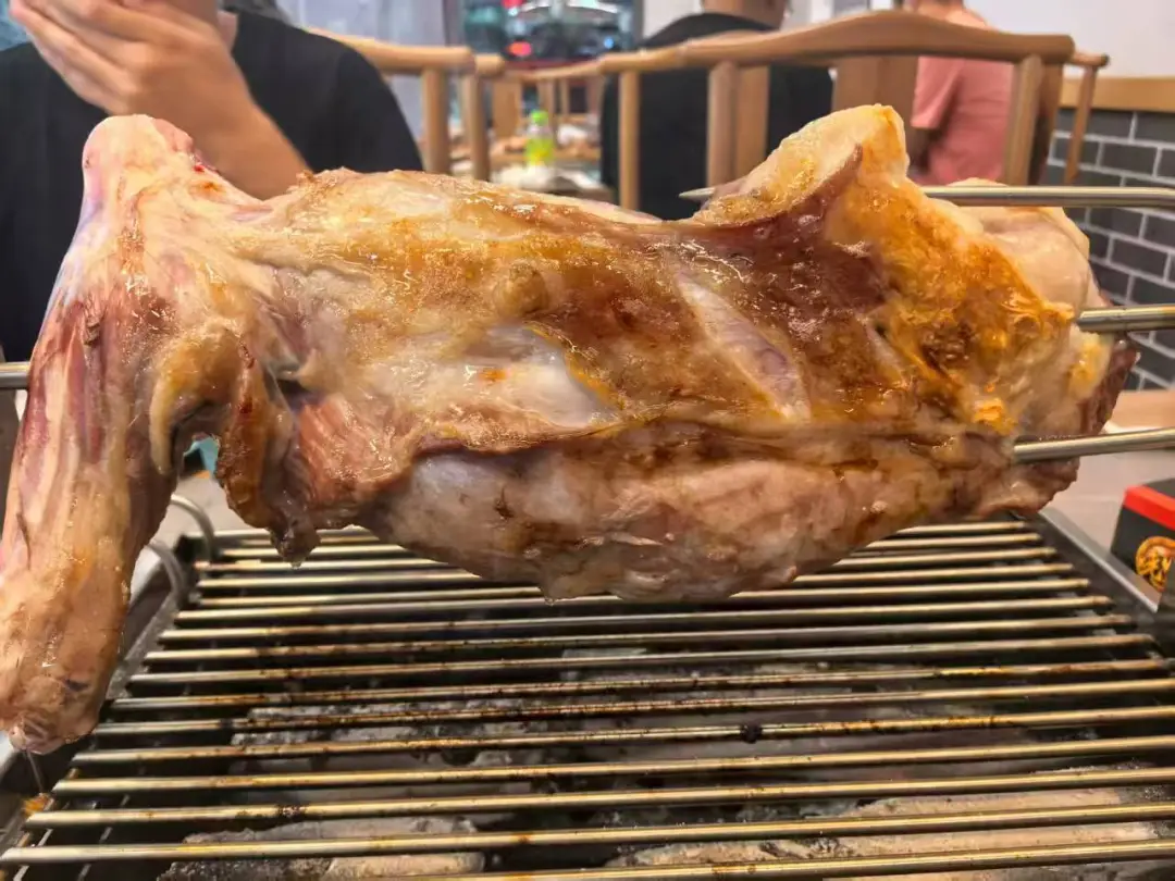 锦州老铁带路才找得到的烧烤店!渔小二的海鲜,真鲜!