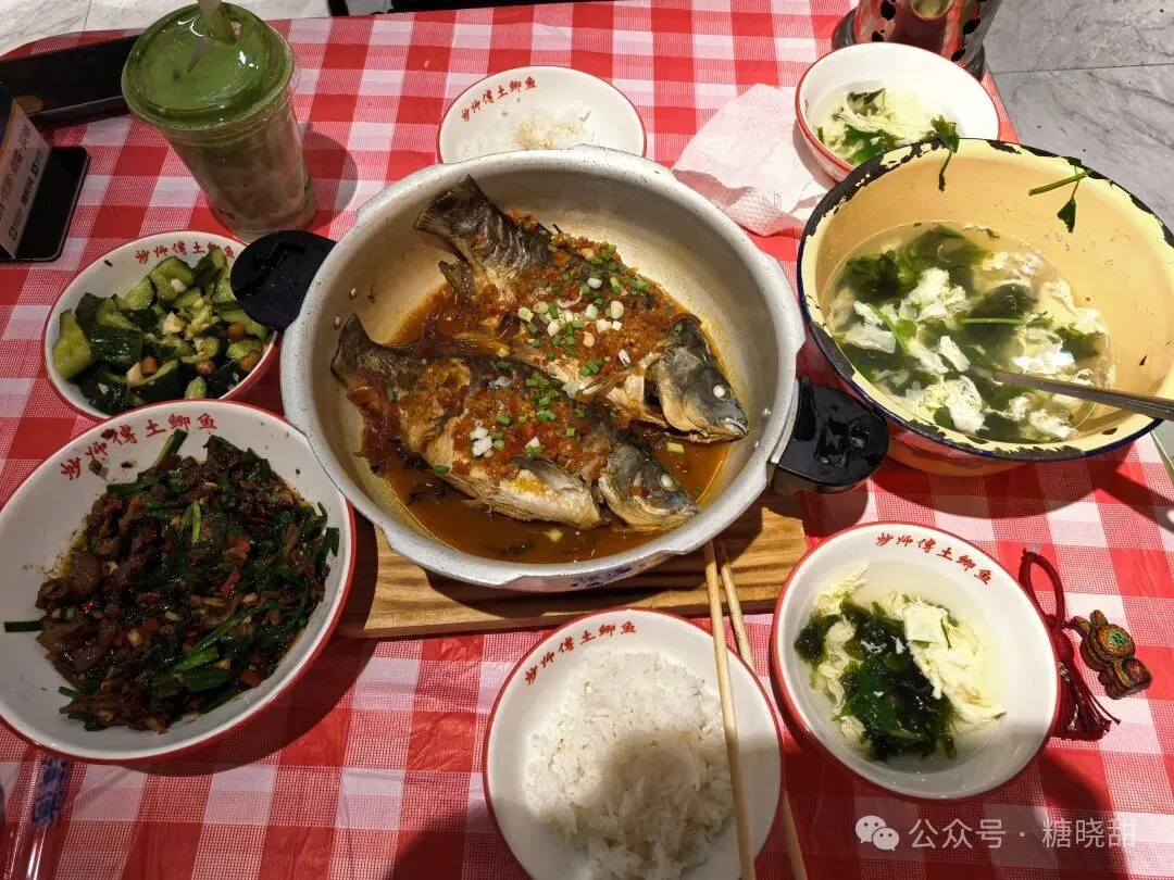 剁椒鲫鱼即是招牌菜