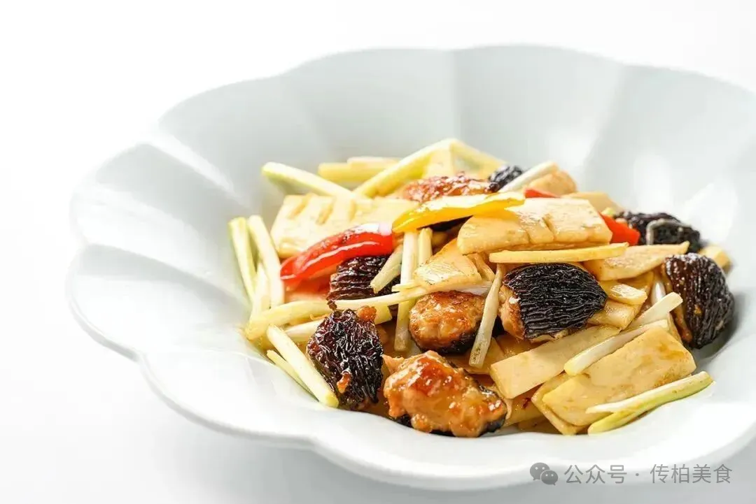 当餐山海珍馔,味蕴万象美食!海鲜创意融合菜单