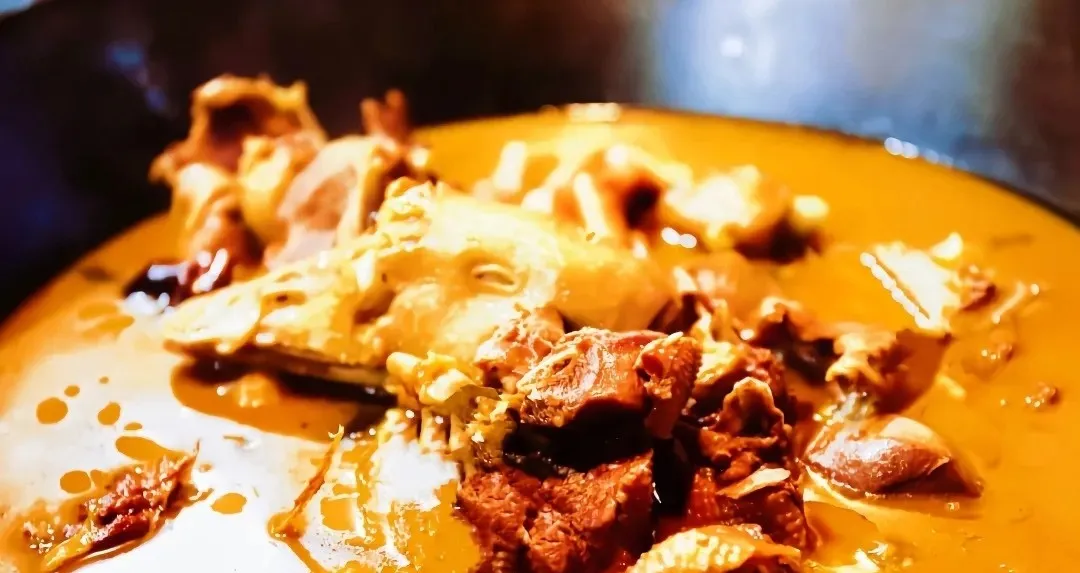 铁锅炖大鹅、网红辣炒鸡架技术制作配方