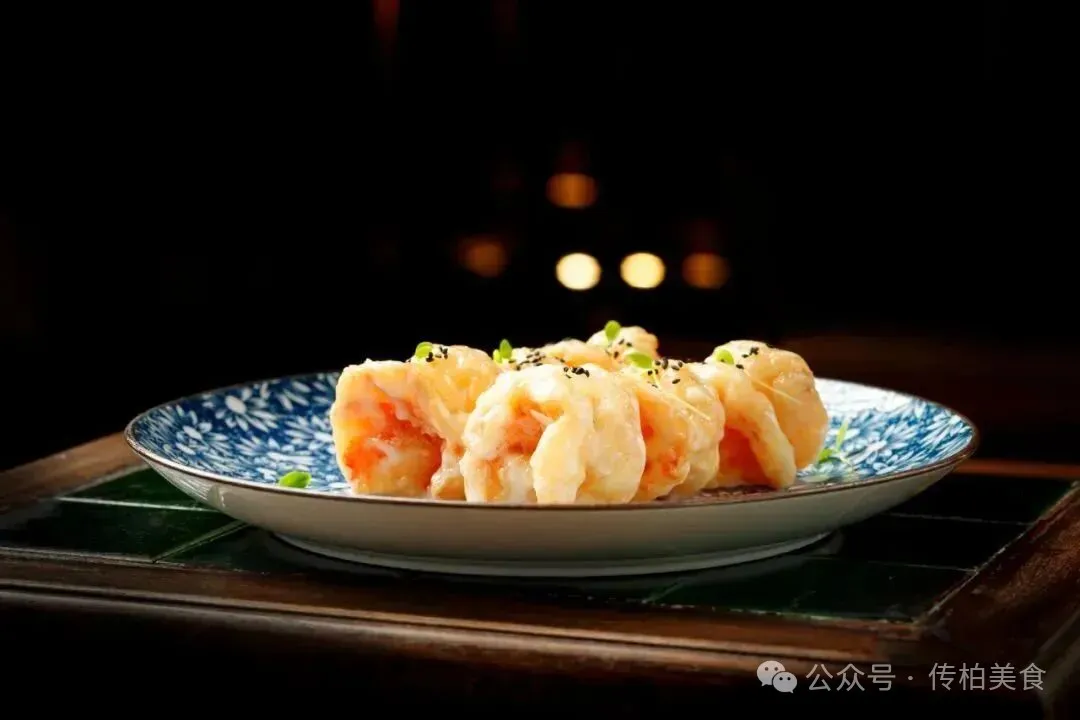 当餐山海珍馔,味蕴万象美食!海鲜创意融合菜单