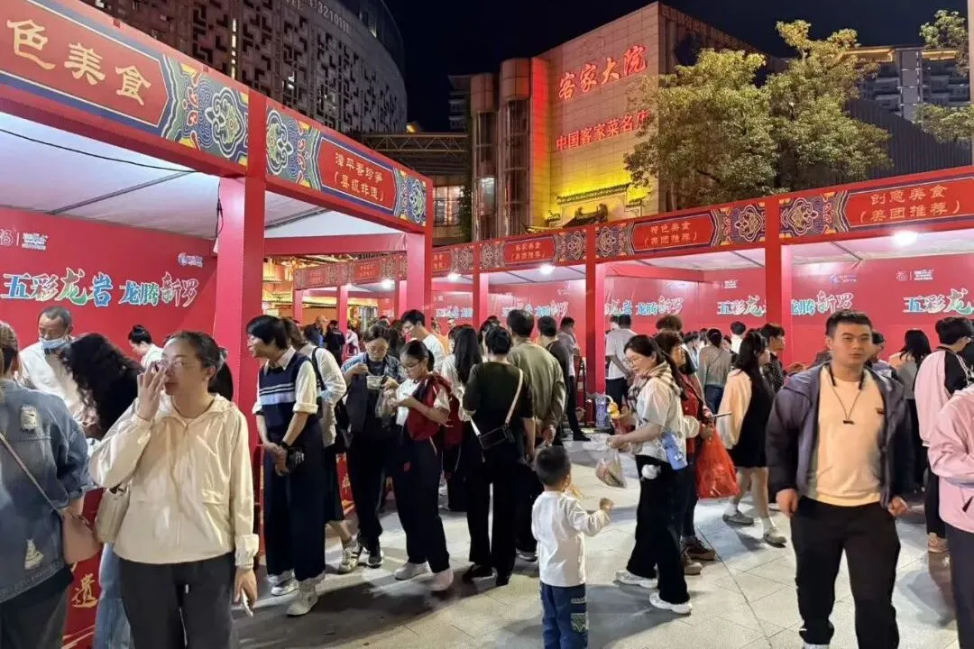 龙岩“跟着美团品美食”点燃消费热潮