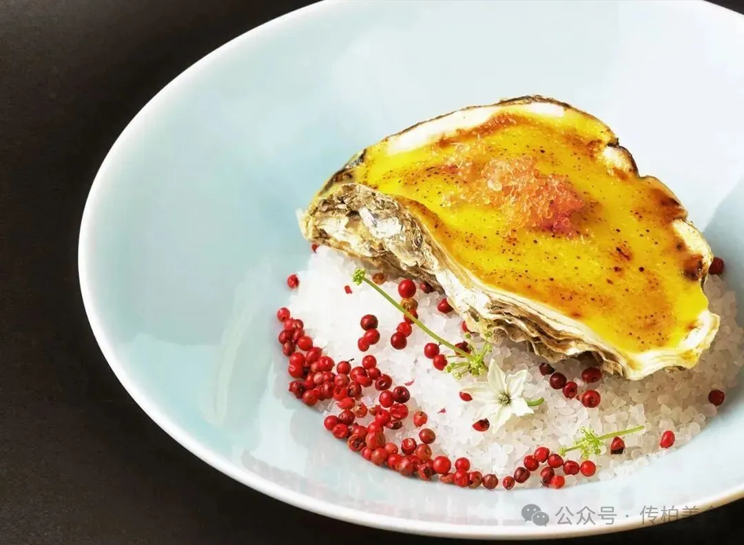 当餐山海珍馔,味蕴万象美食!海鲜创意融合菜单