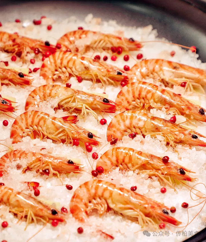 当餐山海珍馔,味蕴万象美食!海鲜创意融合菜单