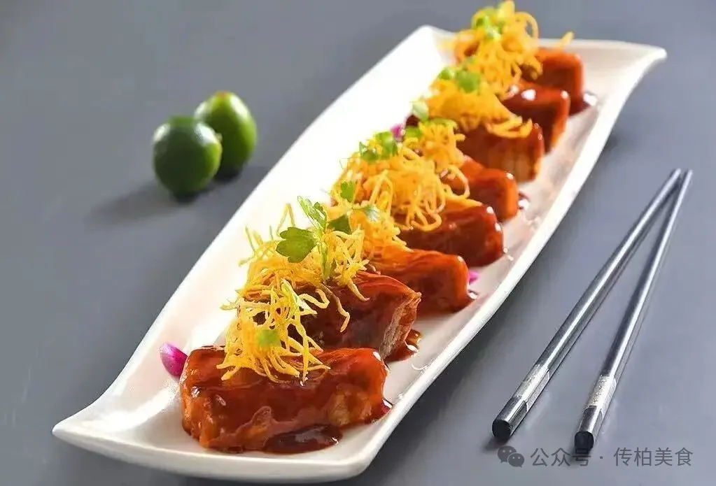 当餐山海珍馔,味蕴万象美食!海鲜创意融合菜单