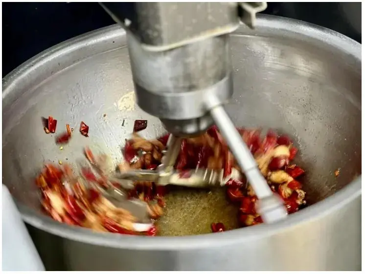 一大批 “炒菜机器人餐厅” 来了!餐饮 AI 时代真的要全面降临?