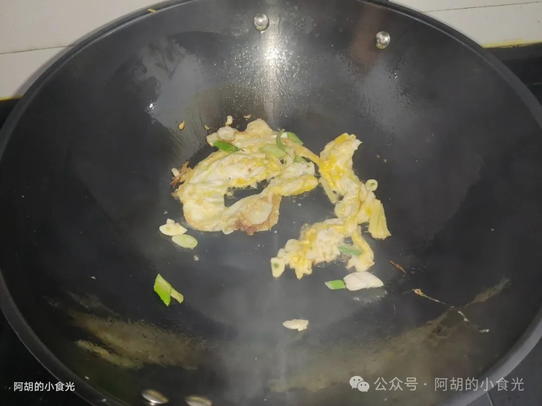 多种食材一锅煮,天冷就适合吃这汤菜!加一把时令鲜蔬、鲜嫩到在嘴里打滑,好吃好做全家都爱