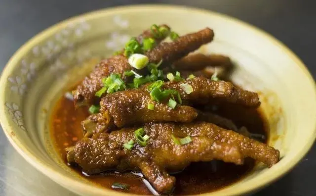 当餐特色凤爪的制作配方与工艺