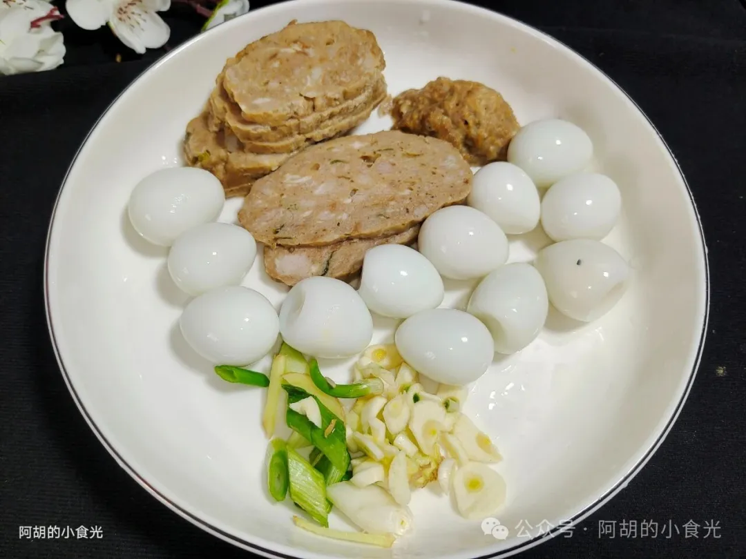 多种食材一锅煮,天冷就适合吃这汤菜!加一把时令鲜蔬、鲜嫩到在嘴里打滑,好吃好做全家都爱