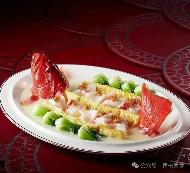 当餐山海珍馔,味蕴万象美食!海鲜创意融合菜单