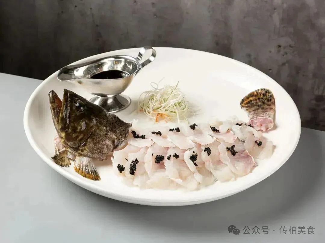 当餐山海珍馔,味蕴万象美食!海鲜创意融合菜单