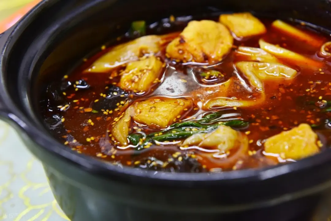 从街边摊到“餐饮刺客”:月薪过万吃不起的麻辣烫!