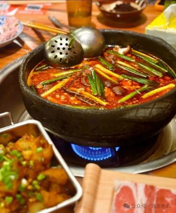 云贵川美食爆火背后的秘密:一锅酸辣,竟能平衡身心能量?