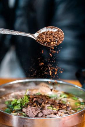 悦·遵义︱跟着赛事去旅行,解锁遵义美食密码!