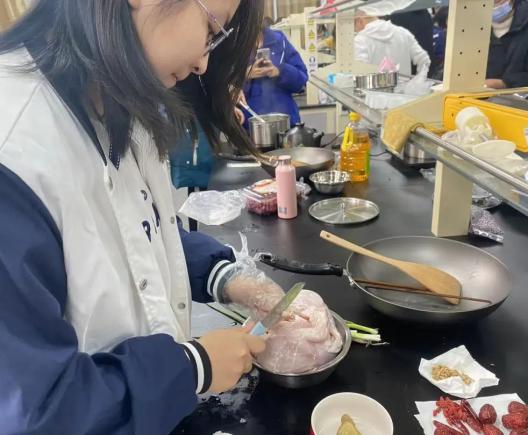 当餐药膳从药房到餐桌创新药食同源的现代发展路径