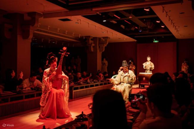 沉浸式宫宴,“娱乐+餐饮”双重文旅体验的叠加升级