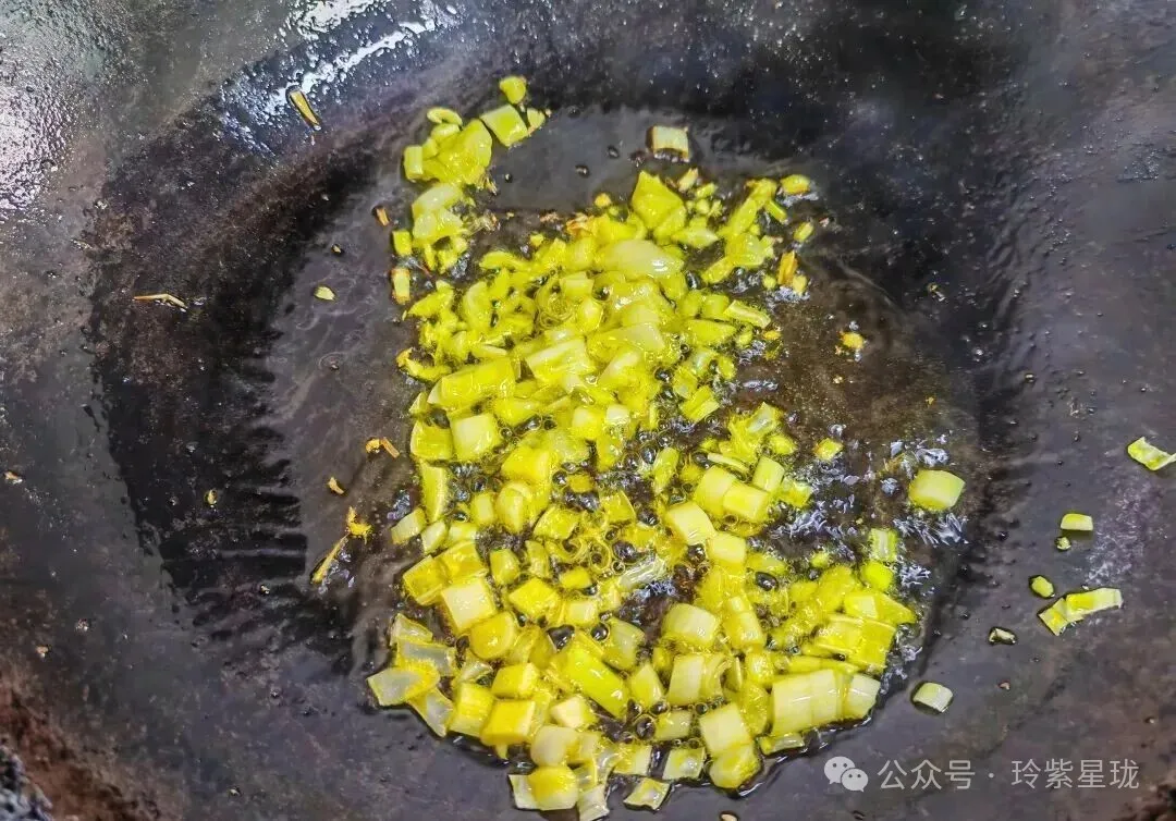 多种食材搭配,大火一炒就能上桌,营养又好吃!