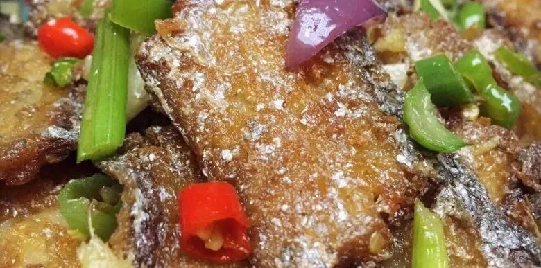 双椒回锅带鱼,焦香酥脆,美味更营养!