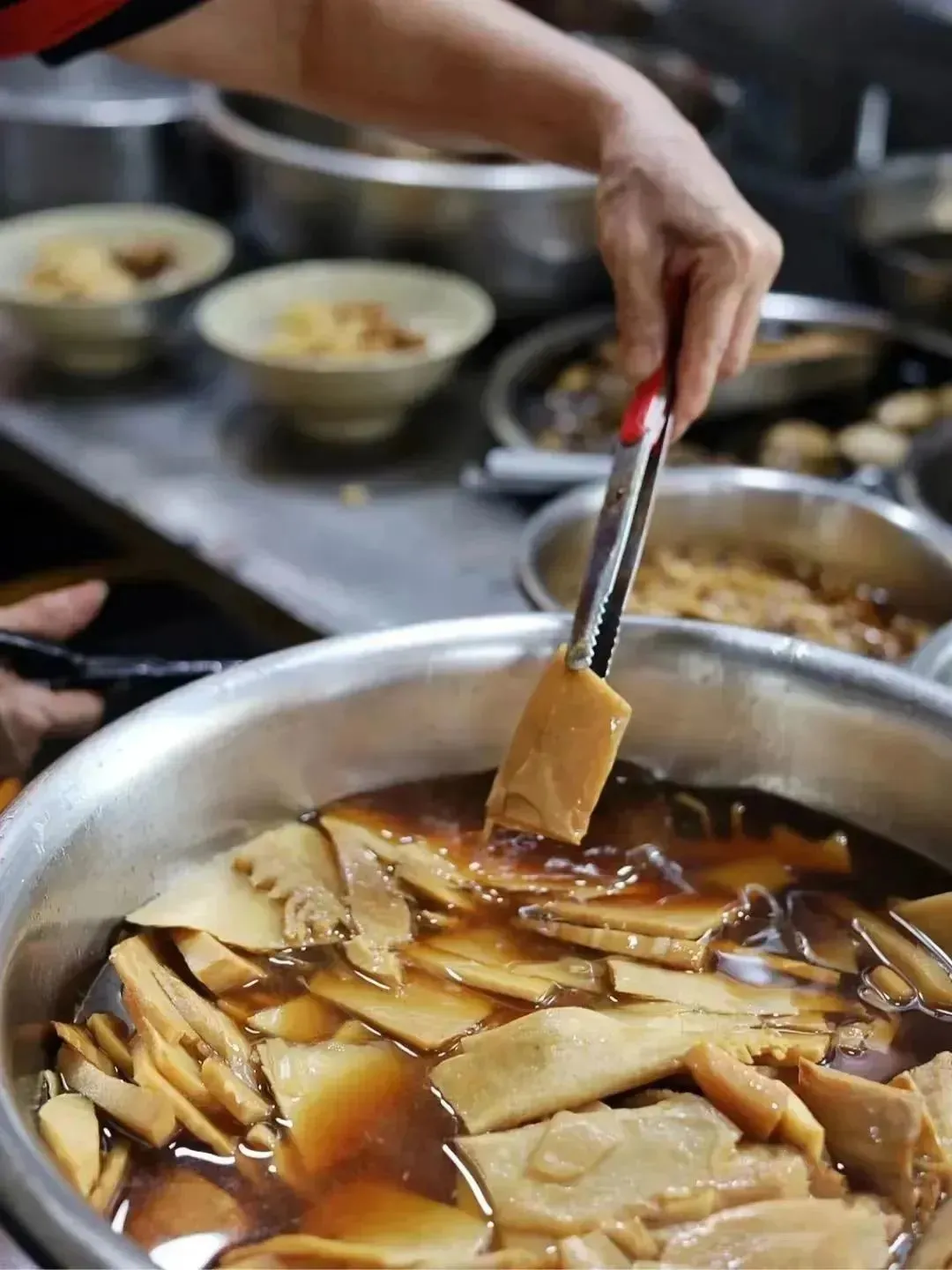 福建漳州三面环山,一面环海餐饮美食,吃不尽的山珍海味