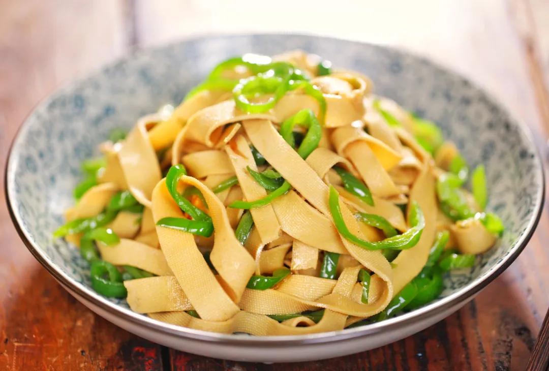 宝藏食材青椒,属于常见食材,水份含量高,附9道素食谱