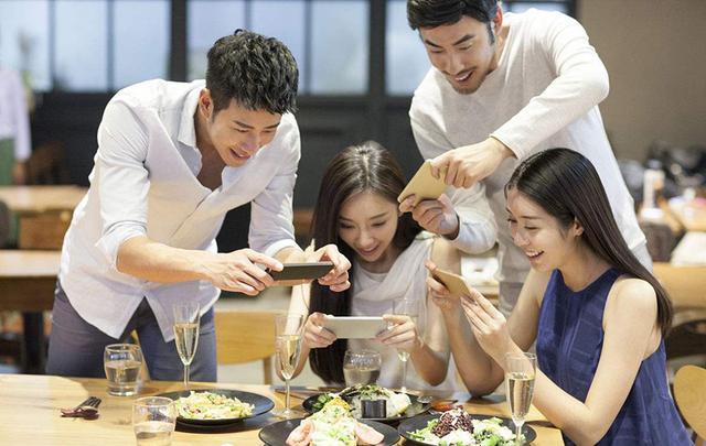 餐饮人必看!这8句文案,帮你留住顾客的心