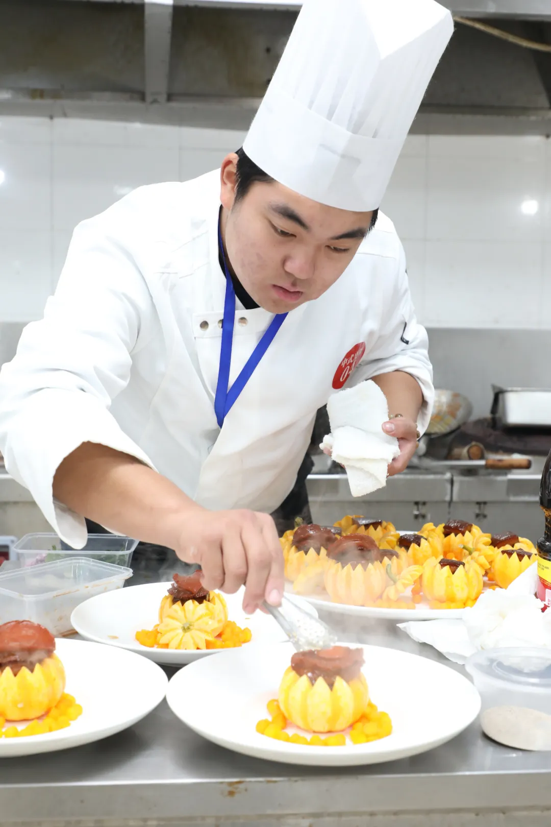 齐鲁争香,烟台亮味!省餐饮技能大赛收官,匠心风味烹出行业新活力