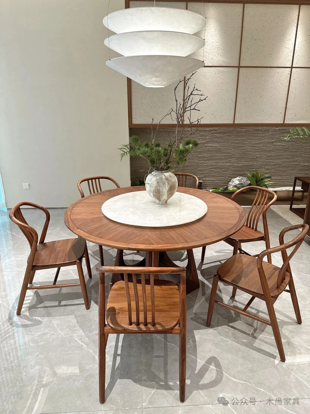 新中式实木餐桌椅融东方美学于日常餐厨