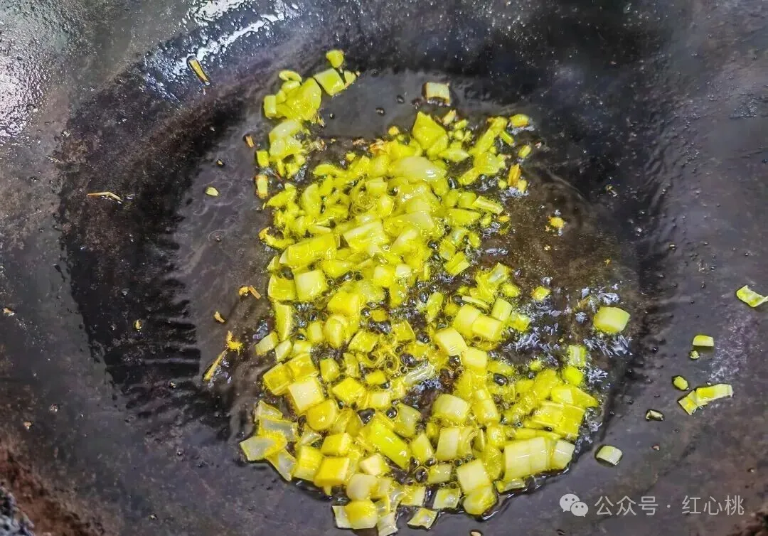 多种食材搭配当餐现做家常菜,大火素炒杏鲍菇,营养又好吃!