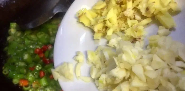 双椒回锅带鱼,焦香酥脆,美味更营养!