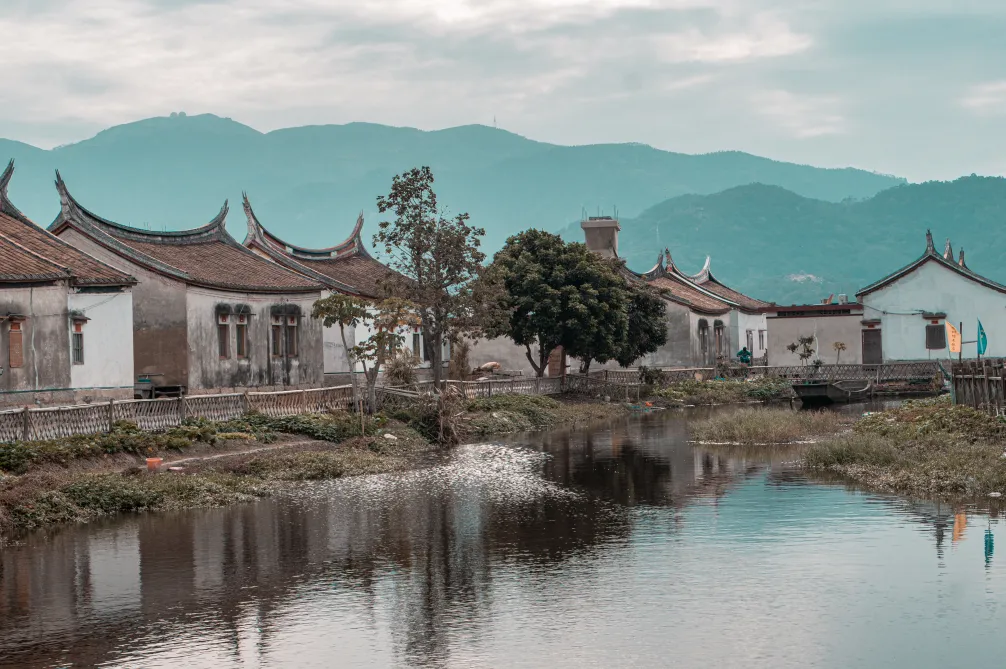 福建漳州三面环山,一面环海餐饮美食,吃不尽的山珍海味