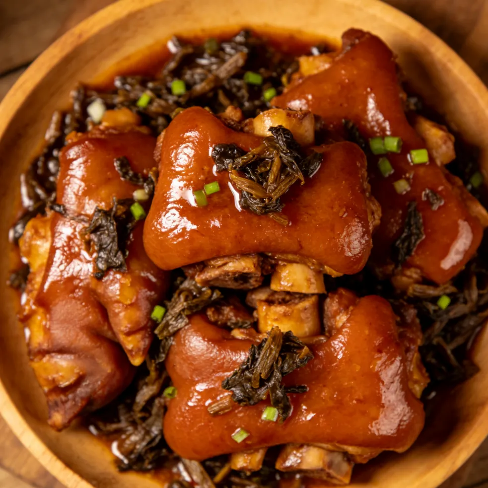 当餐从食材到餐桌:猪蹄 · 步步登高的吉祥美味