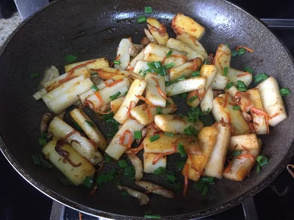 香菇小酱炒年糕,当餐现做美味升级