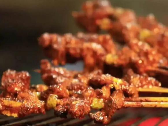 四川美食全景图!从盆地到高原的味觉暴击