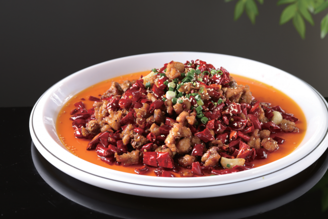 当餐酒楼特色菜,时令鲜材烹制