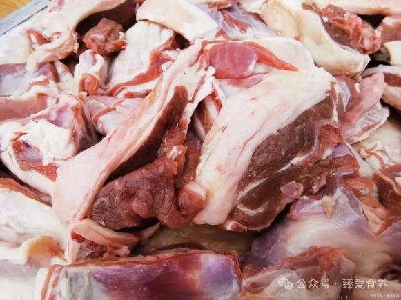 大雪节气将至，大雪必吃的4种美食，鲜香美味，寓意阖家团圆，幸福进家门