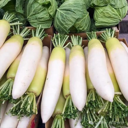 大雪节气将至，大雪必吃的4种美食，鲜香美味，寓意阖家团圆，幸福进家门