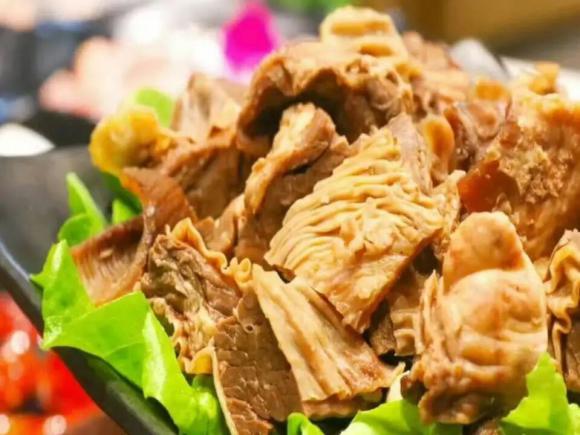 四川美食全景图!从盆地到高原的味觉暴击