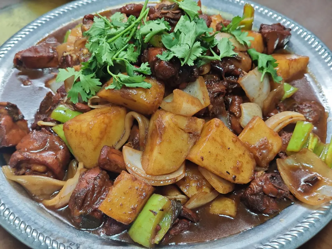 冬日宝藏小城洛宁的美味,一锅滚烫的摇滚江湖