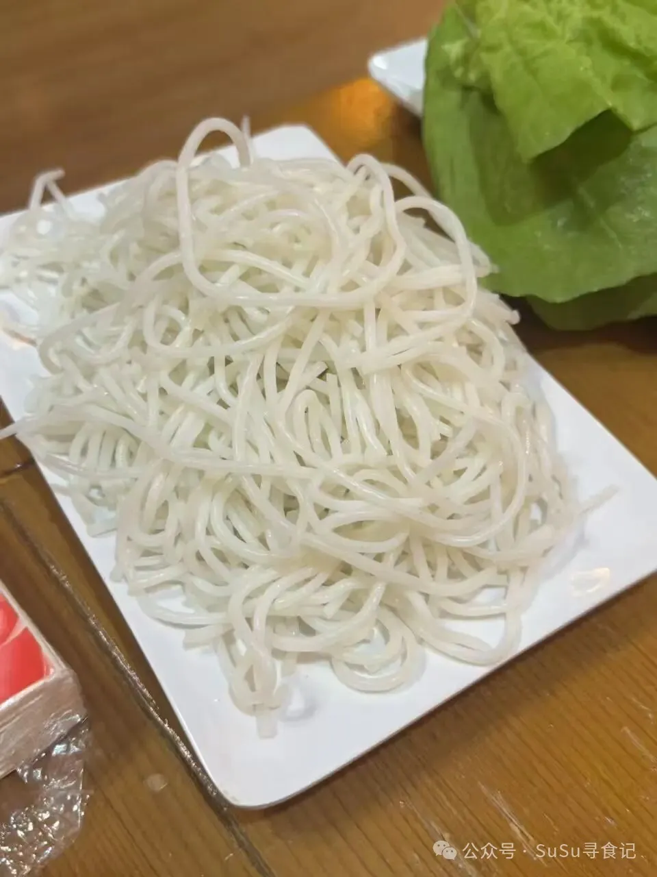 丽江古城吃到了心心念念的炸虫子宴